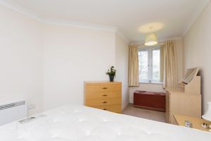 BEDROOM- click for photo gallery